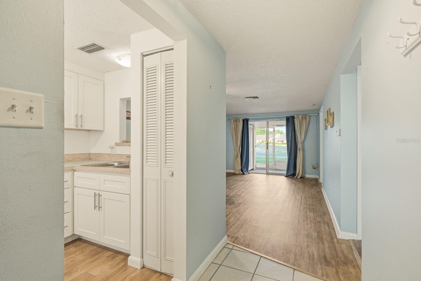 3309 TROPHY BLVD — photo 3