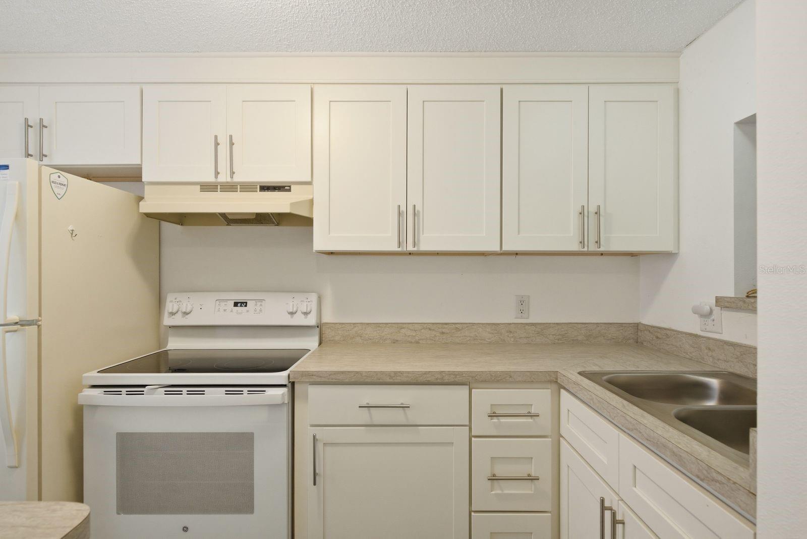 3309 TROPHY BLVD — photo 4
