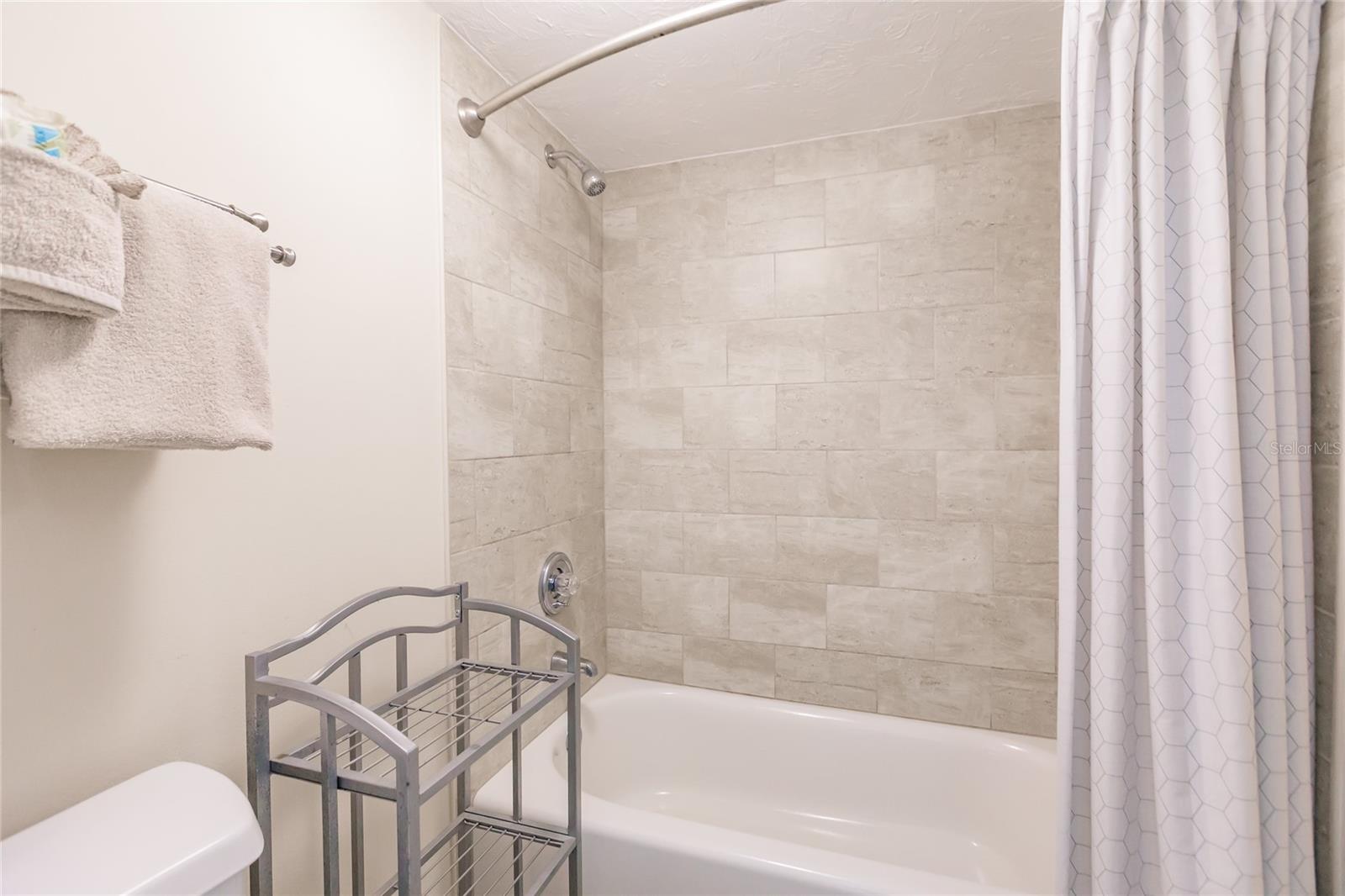 1055 W PEPPERTREE DR #506AA — photo 24