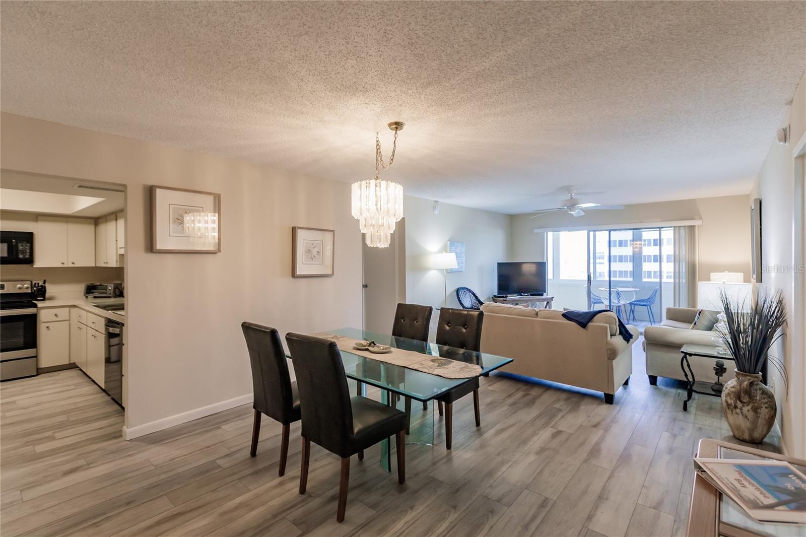 1055 W PEPPERTREE DR #506AA — photo 8