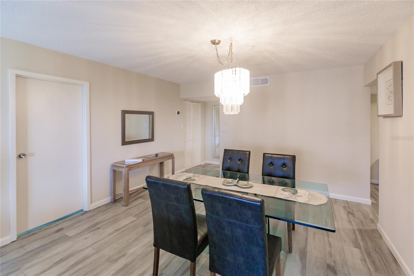 1055 W PEPPERTREE DR #506AA — photo 10