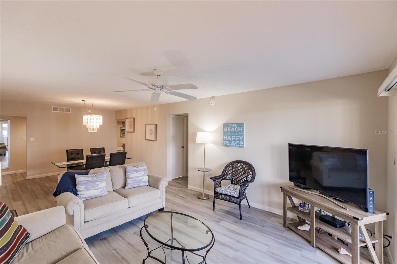 1055 W PEPPERTREE DR #506AA — photo 5