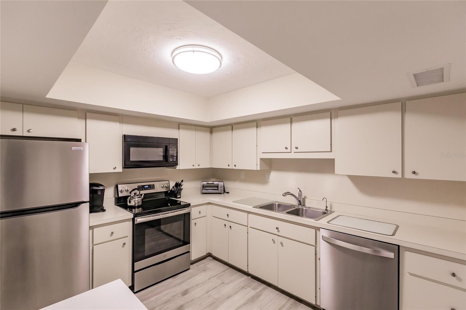 1055 W PEPPERTREE DR #506AA — photo 7