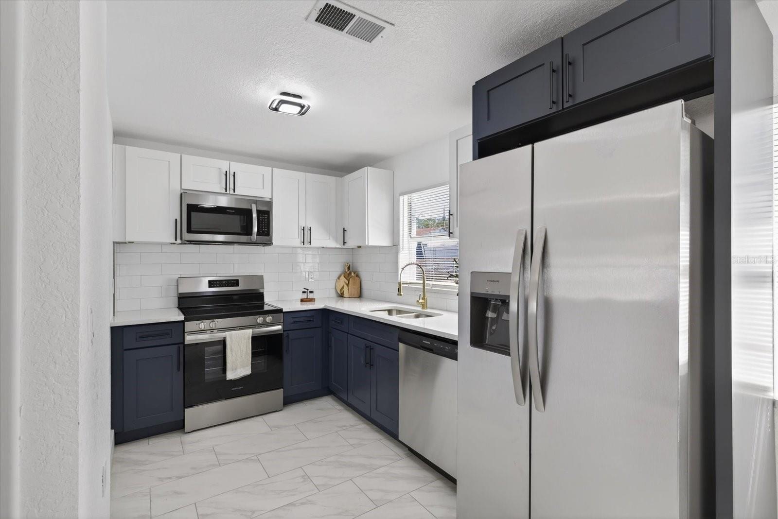 8309 TUPELO DR — photo 10