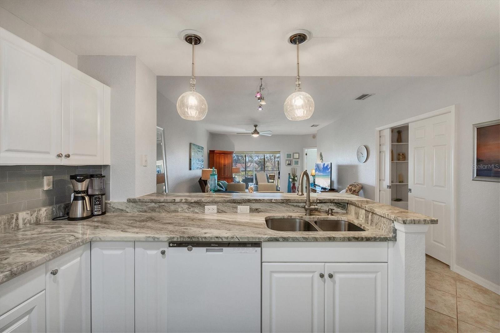6342 GRAND OAK CIR #204 — photo 18