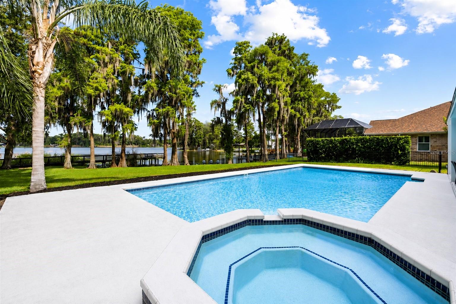 18010 CLEAR LAKE DR — photo 49