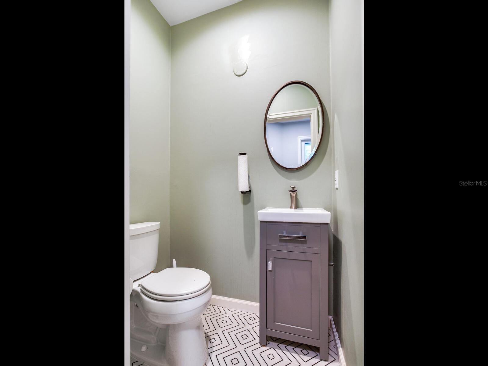 3401 S ALMERIA AVE — photo 28