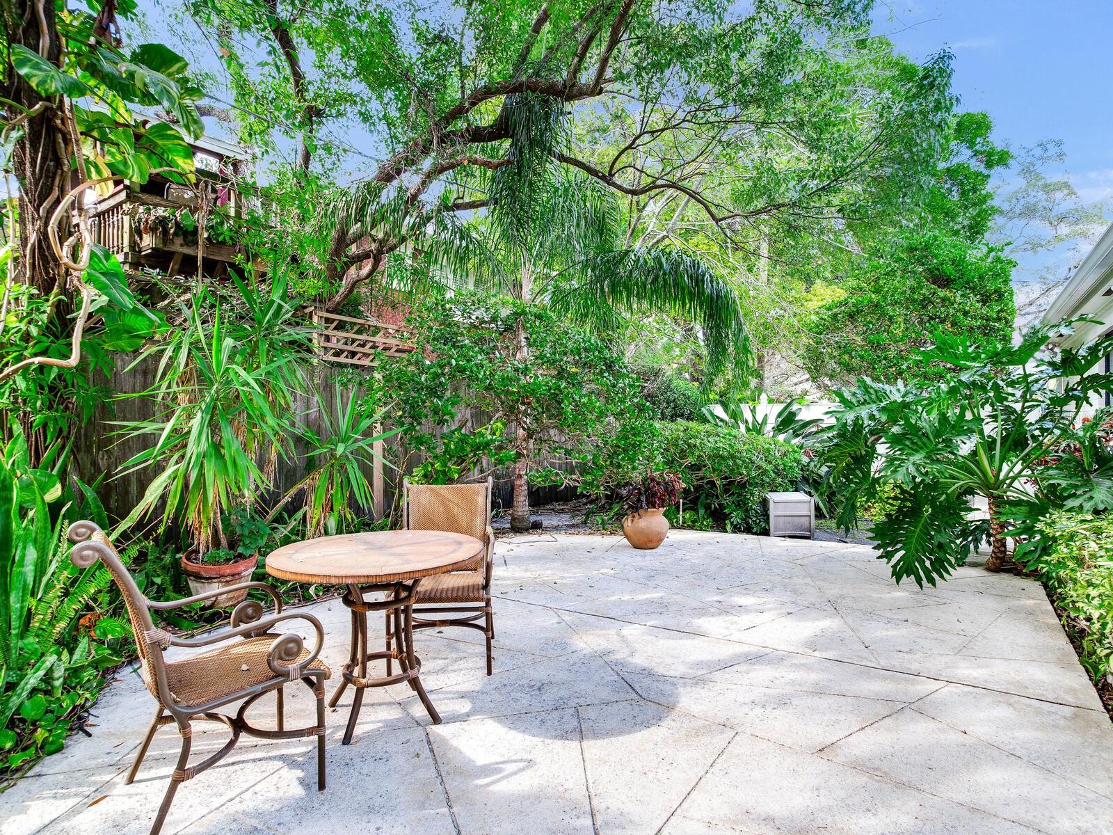 3401 S ALMERIA AVE — photo 43