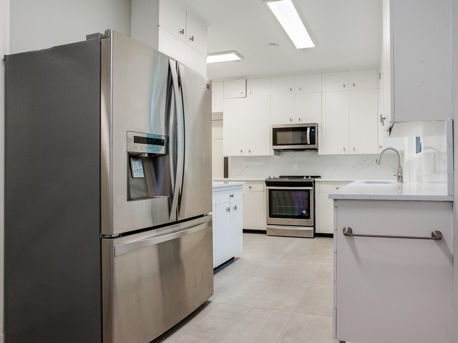 3401 S ALMERIA AVE — photo 25