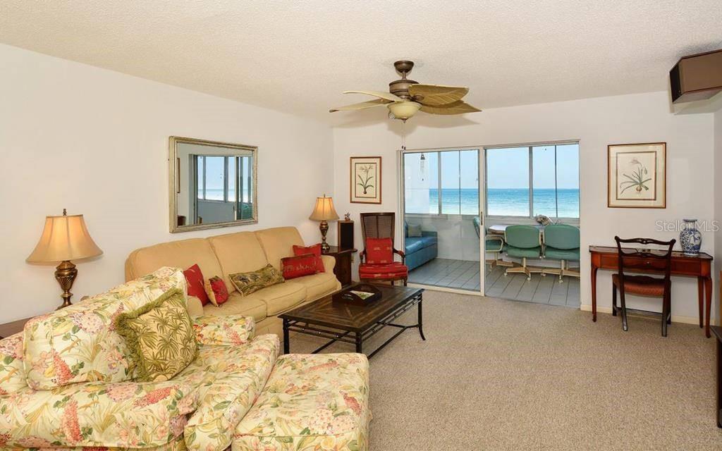 1055 W PEPPERTREE DR #603AA — photo 8