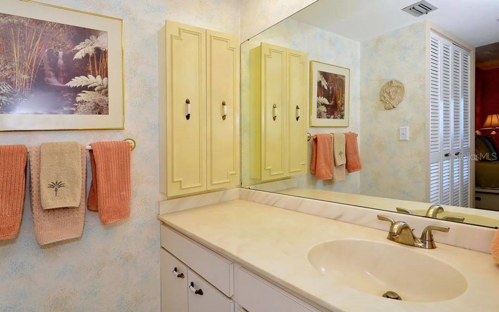 1055 W PEPPERTREE DR #603AA — photo 10