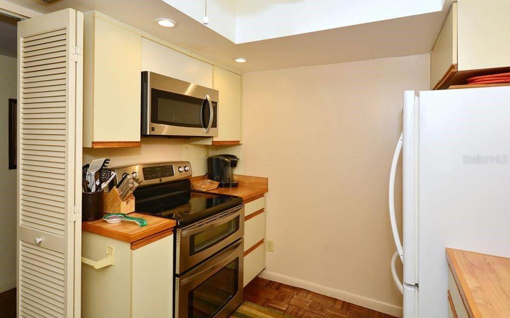 1055 W PEPPERTREE DR #603AA — photo 6