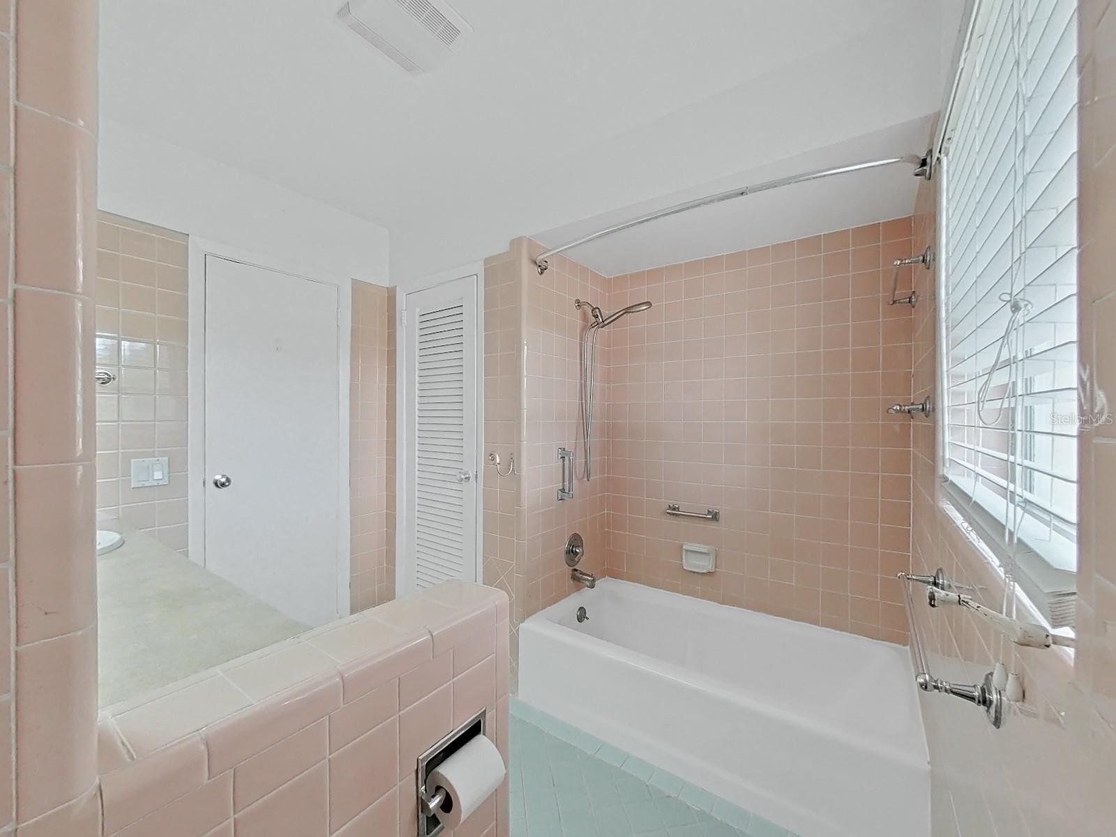 1701 LAURIE LN — photo 18