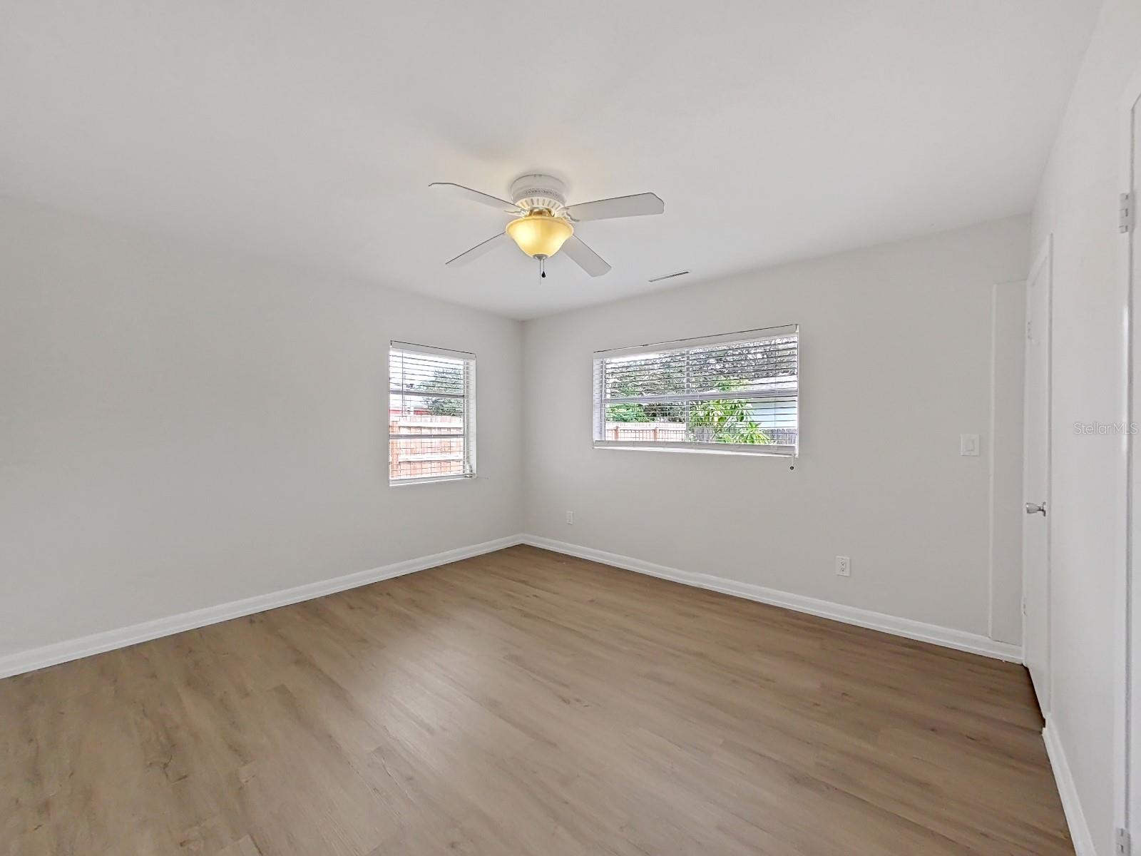 1701 LAURIE LN — photo 14