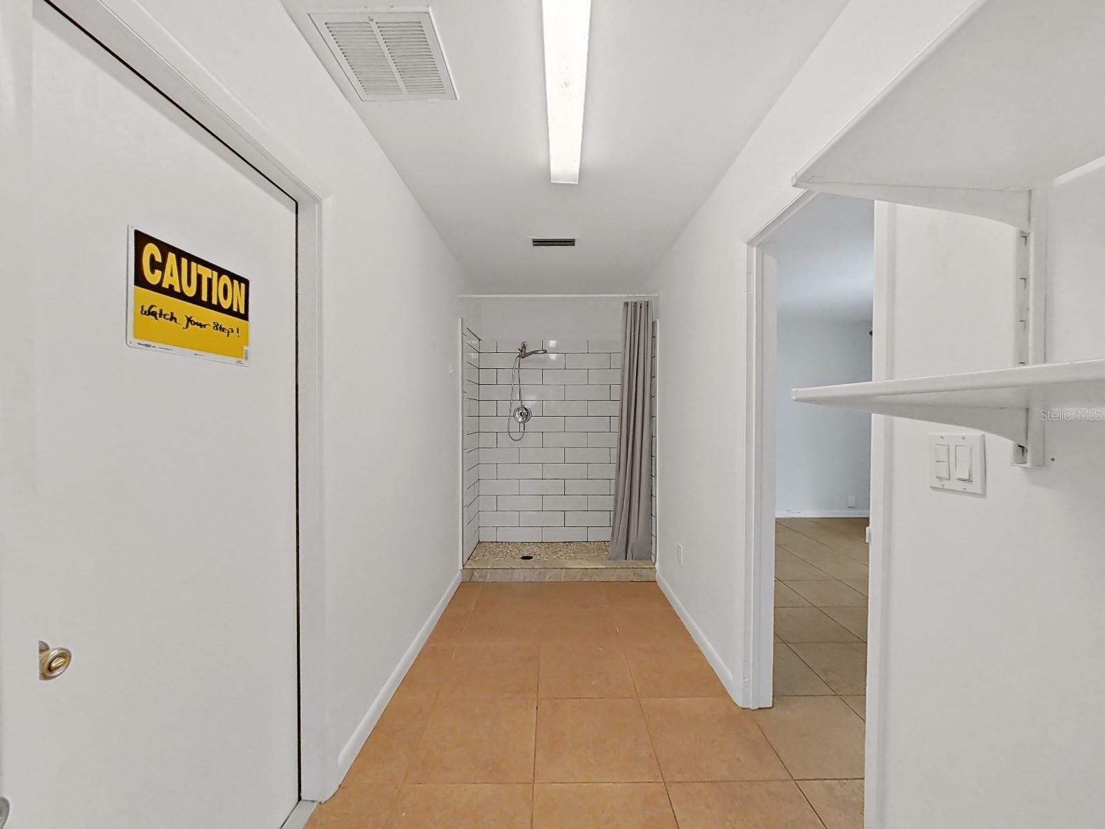 1701 LAURIE LN — photo 21