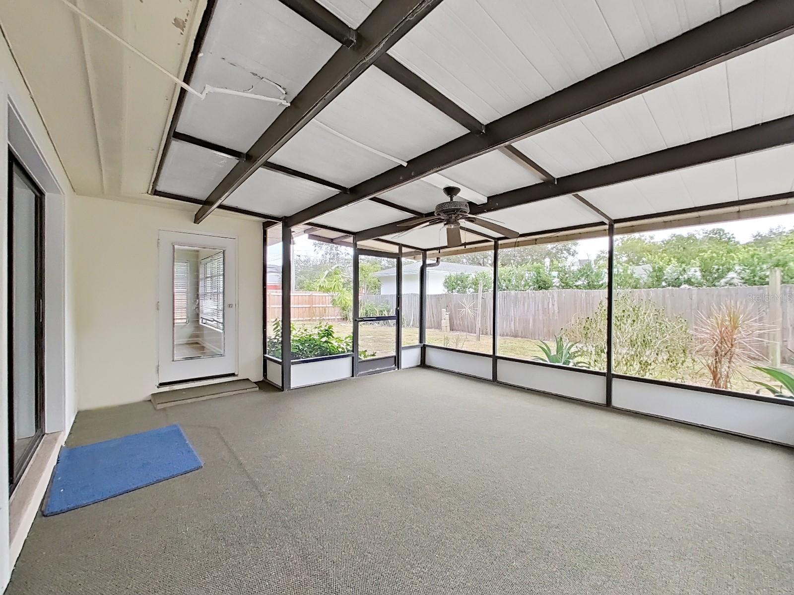 1701 LAURIE LN — photo 24