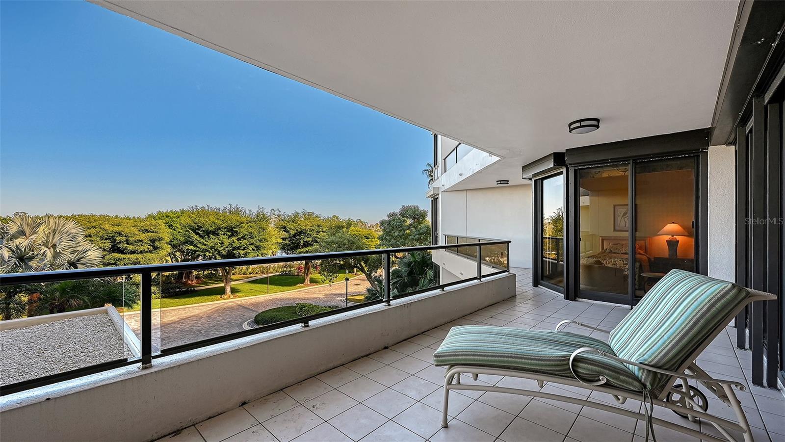 545 SANCTUARY DR #B305 — photo 27