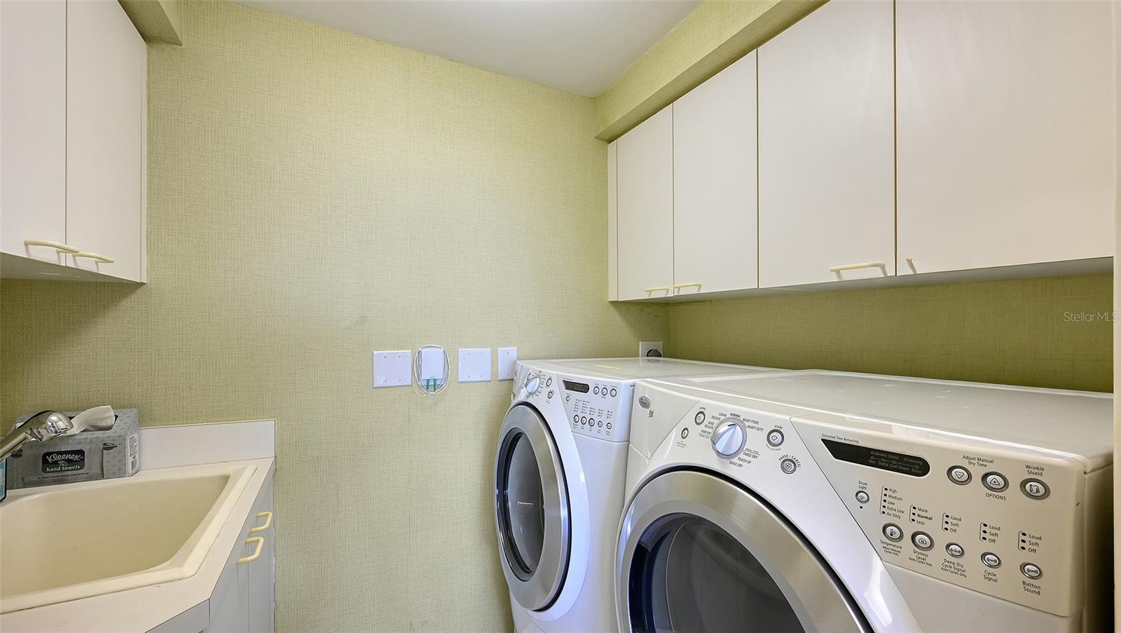 545 SANCTUARY DR #B305 — photo 19