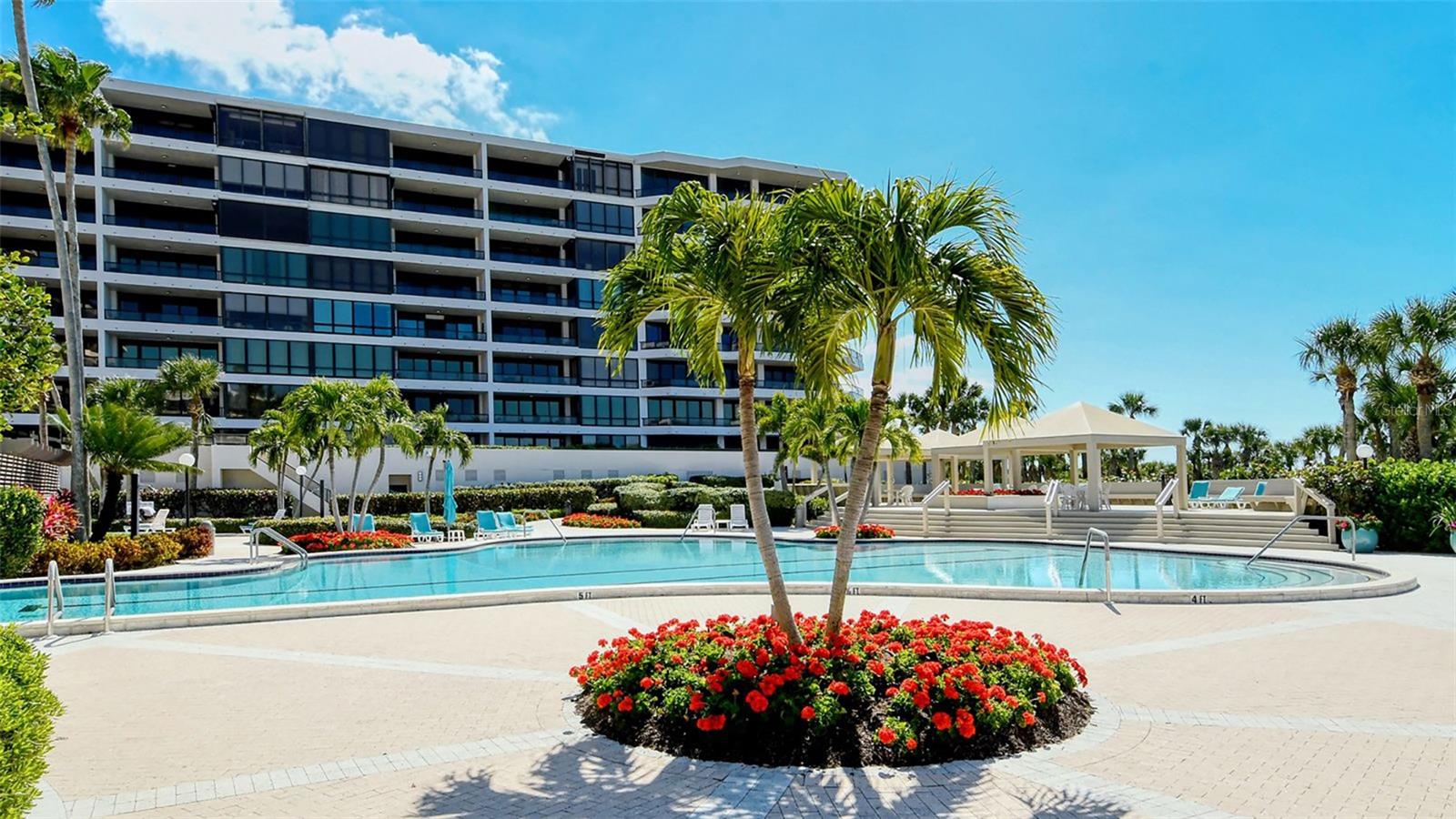 545 SANCTUARY DR #B305 — photo 33