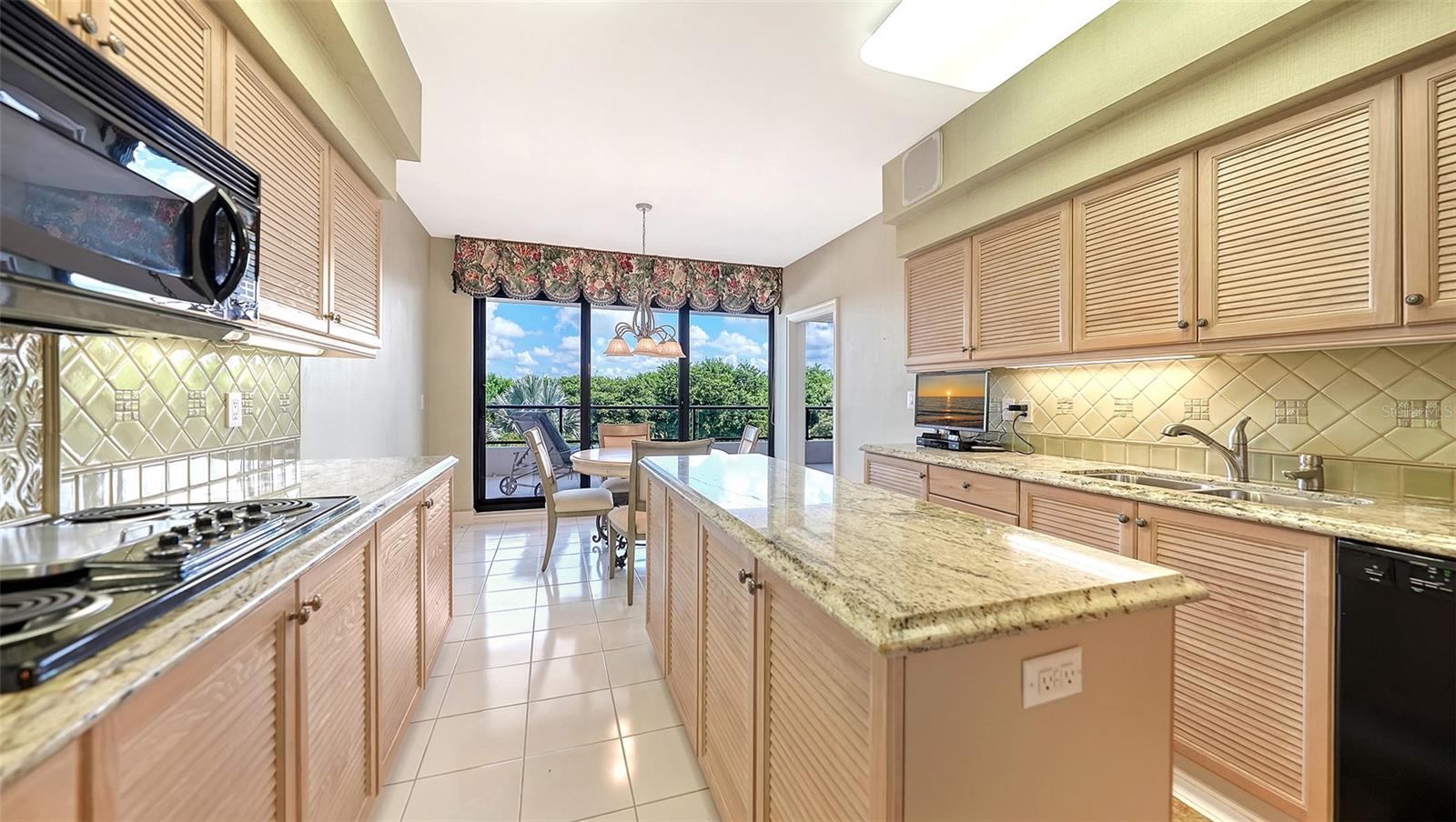 545 SANCTUARY DR #B305 — photo 53