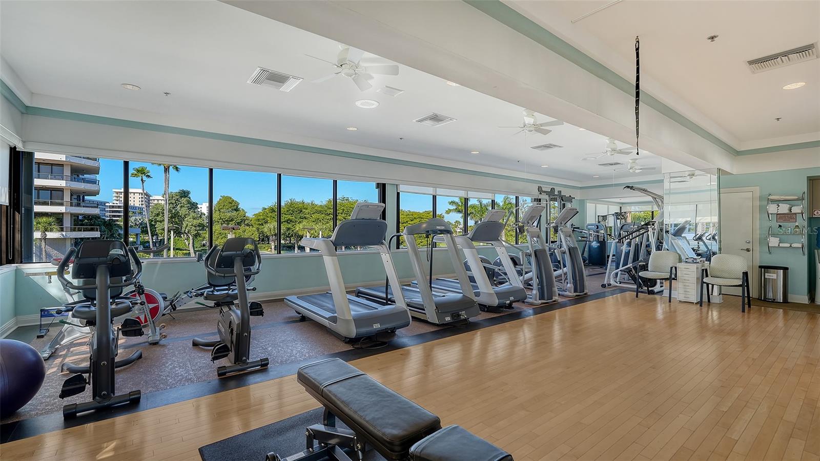 545 SANCTUARY DR #B305 — photo 40