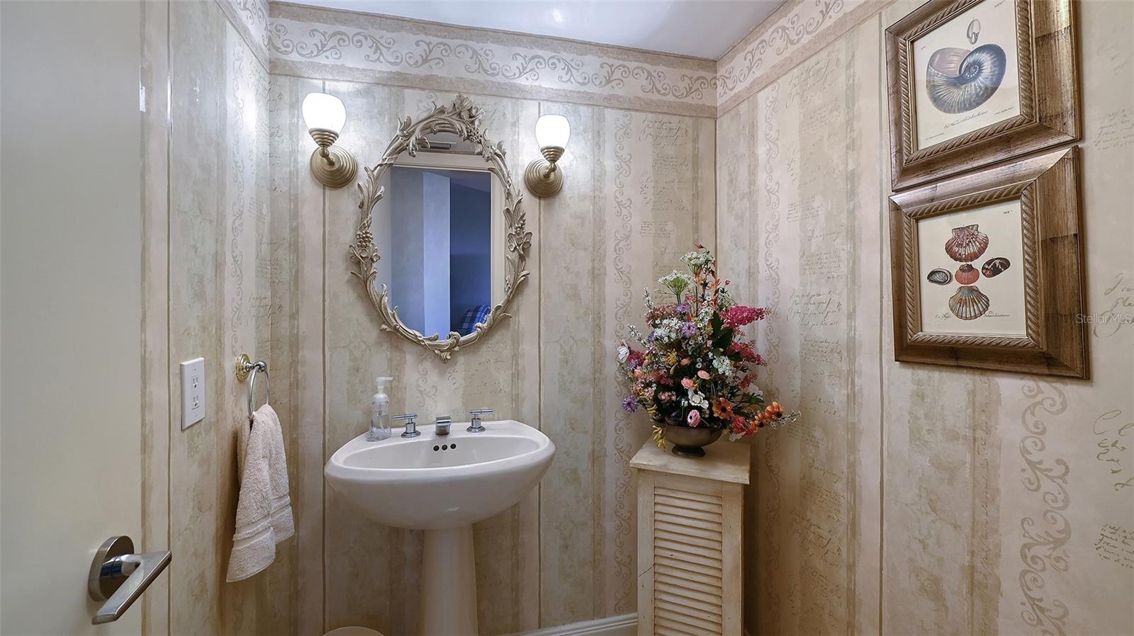 545 SANCTUARY DR #B305 — photo 31
