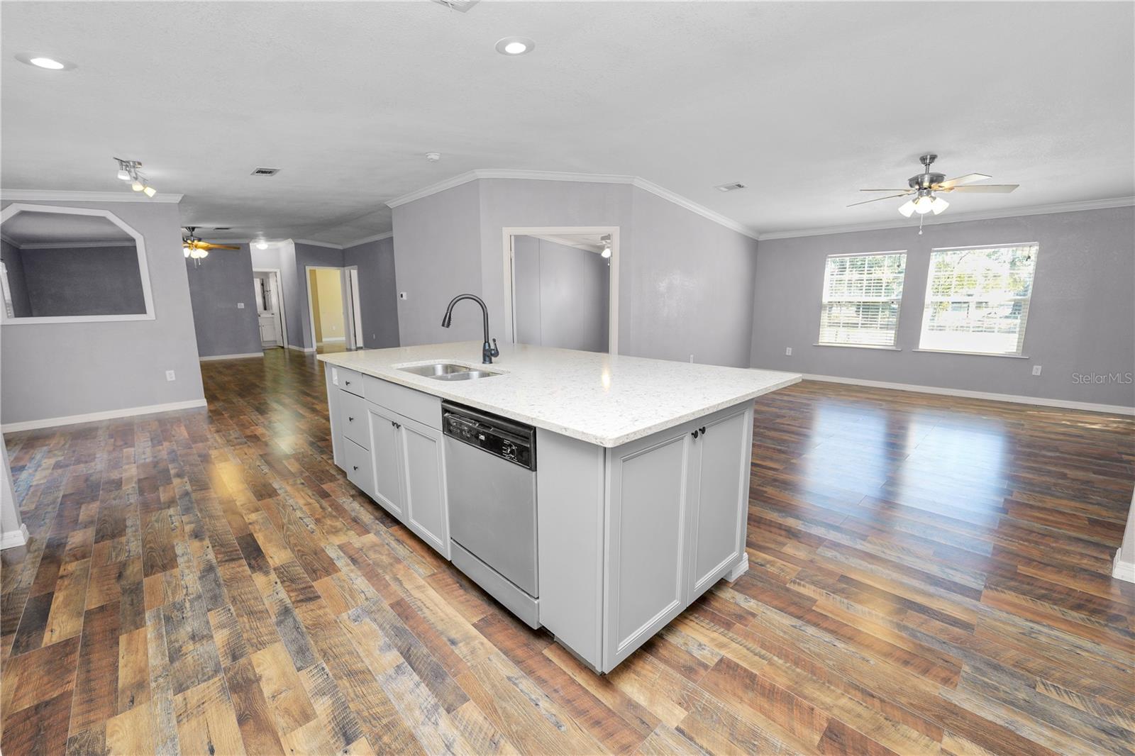 7405 SHOUPE RD — photo 11