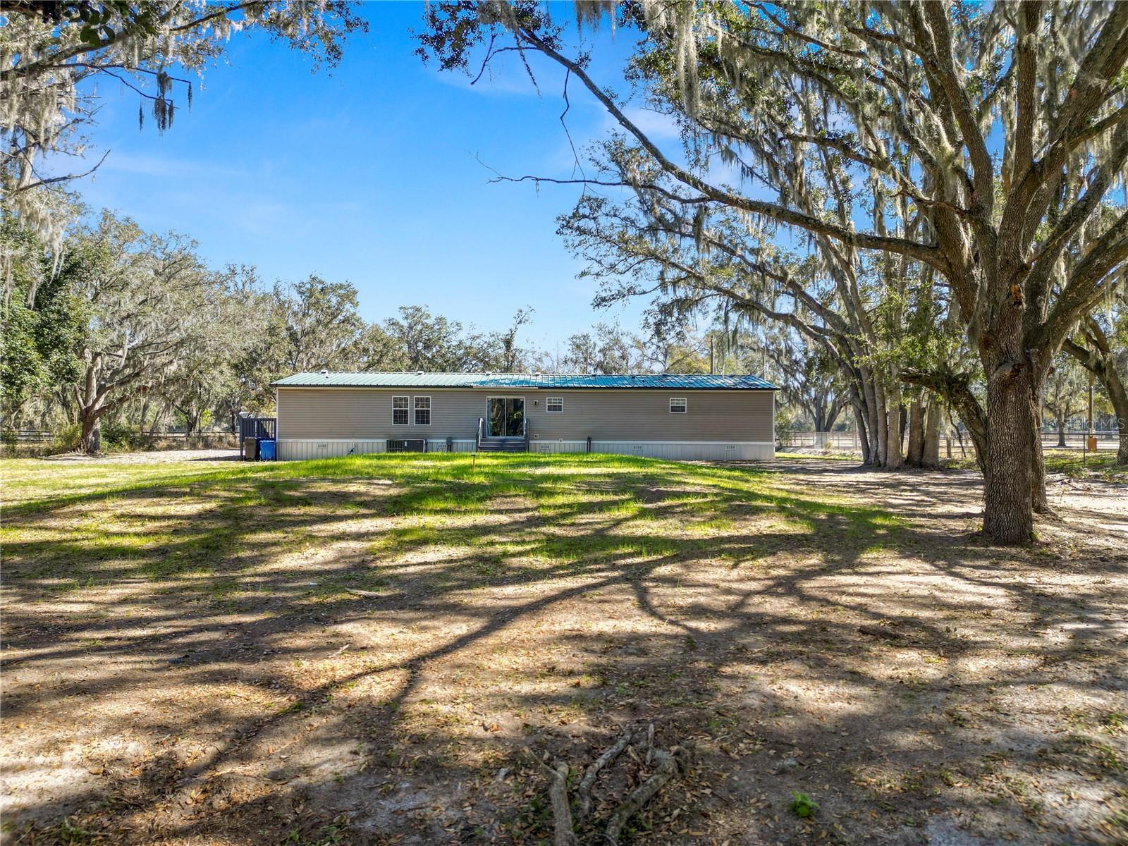 7405 SHOUPE RD — photo 61