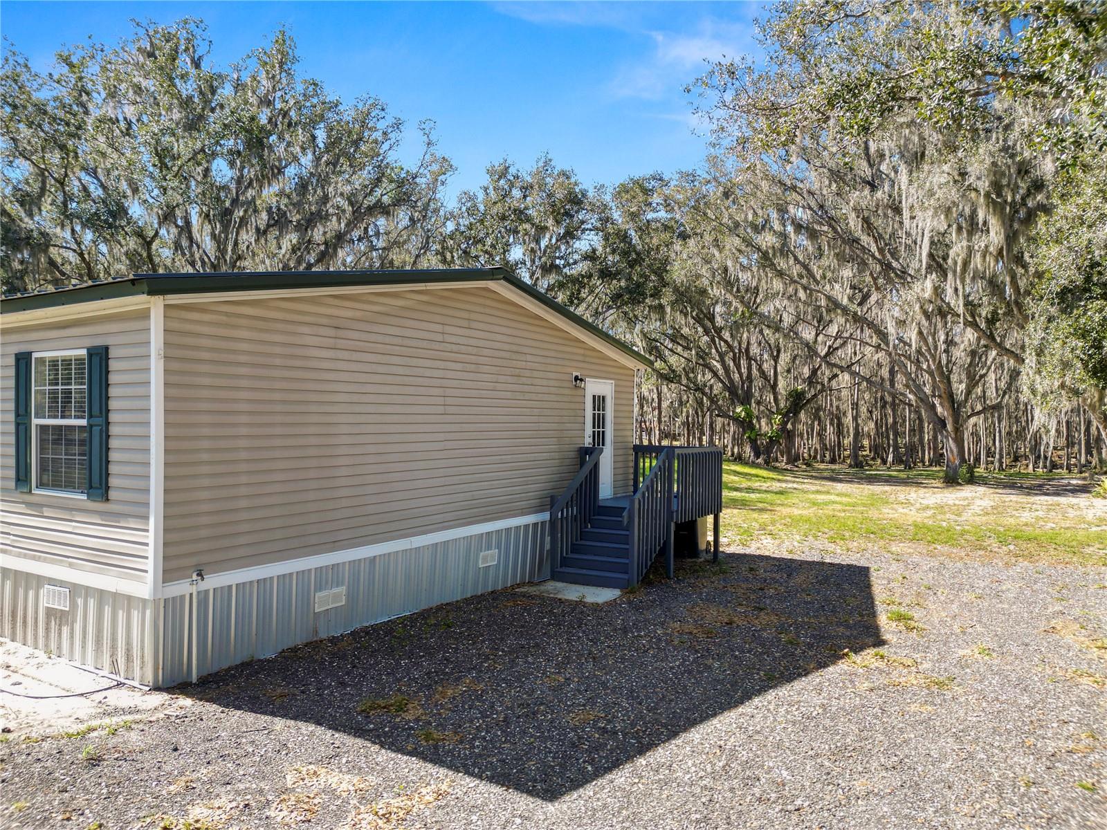 7405 SHOUPE RD — photo 57