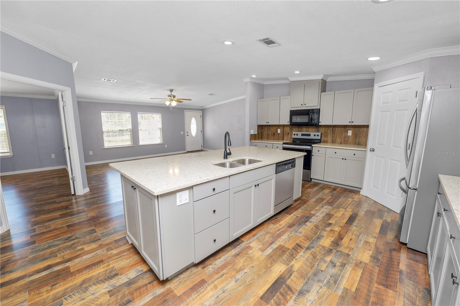 7405 SHOUPE RD — photo 14