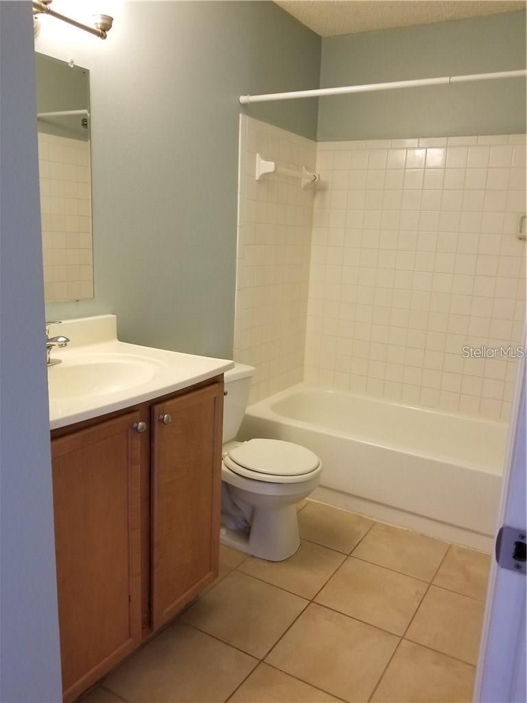 803 LAKE HAVEN SQ #202 — photo 8