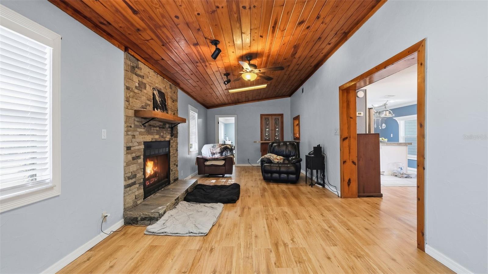 10565 BESSEMER ST — photo 10