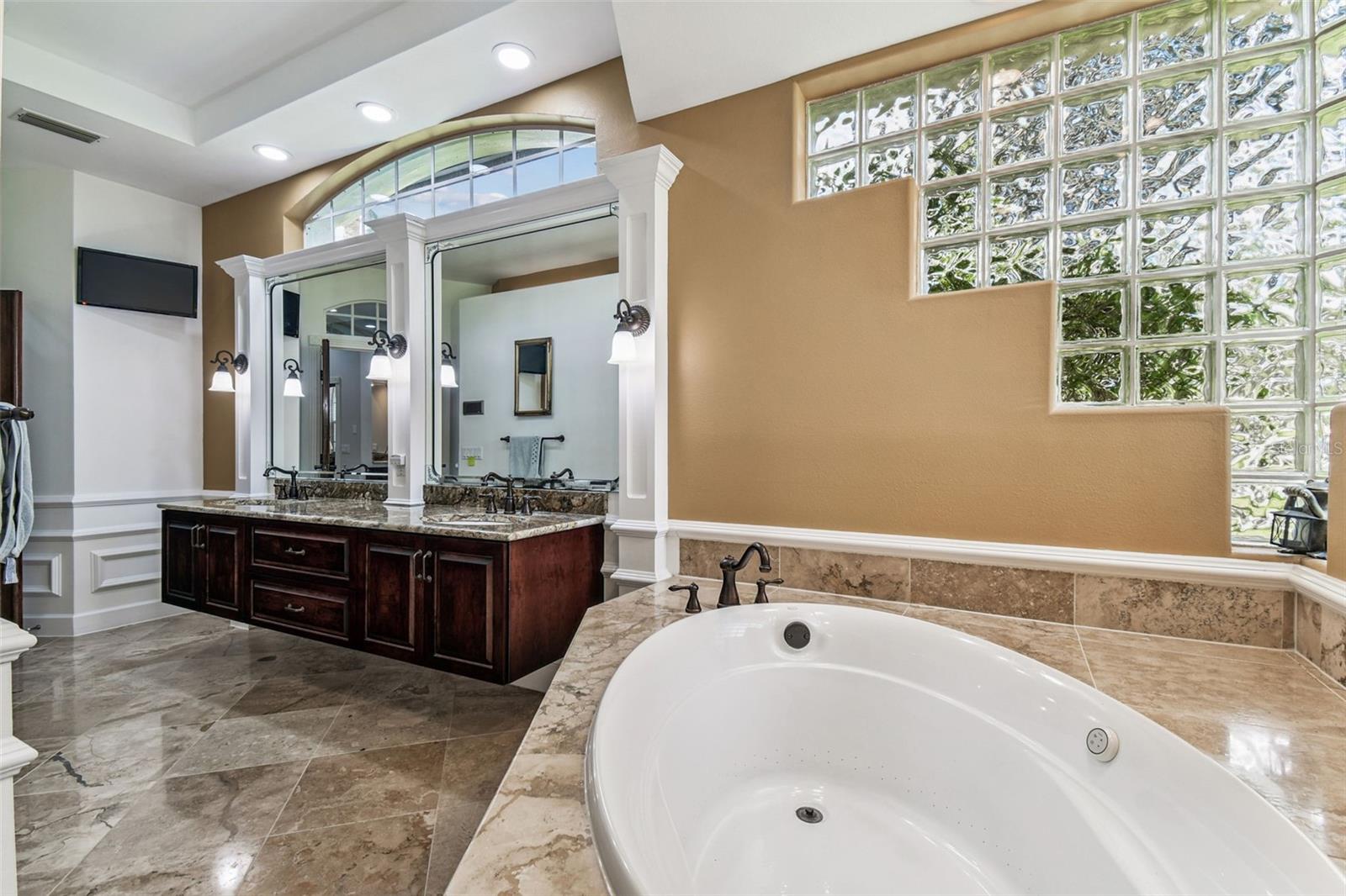 1705 MEYERS COVE DR — photo 38