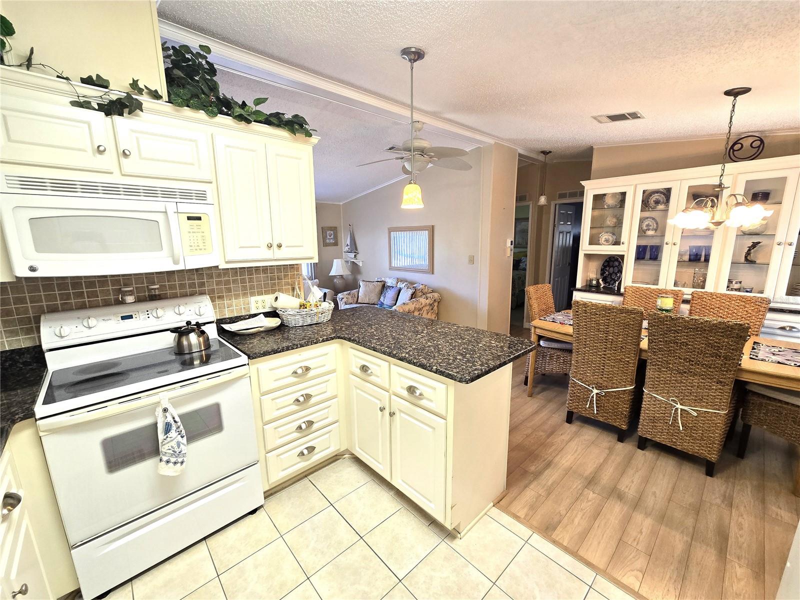 8503 PRINCESS COURT — photo 6