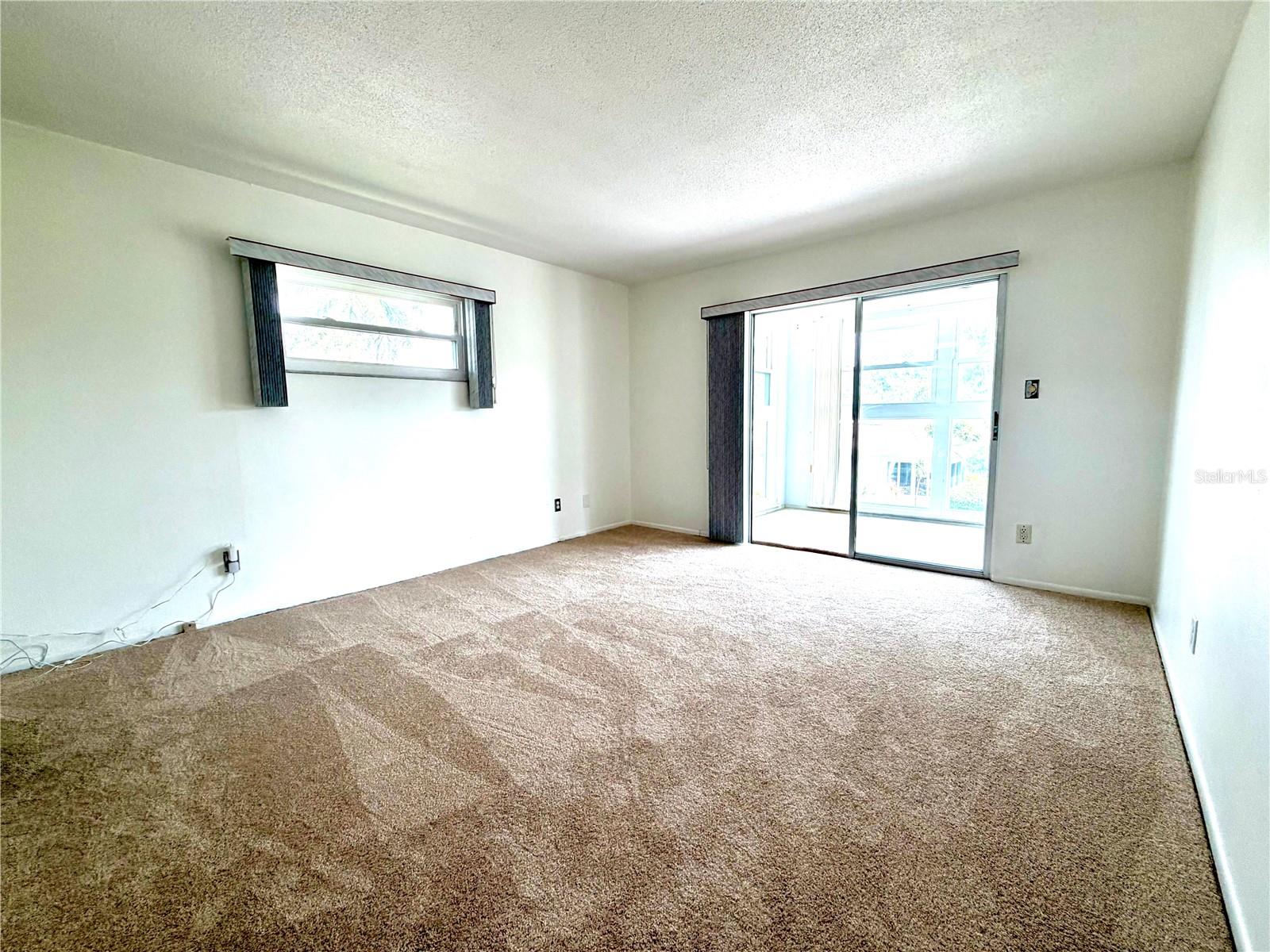 531 SUTTON PL — photo 11