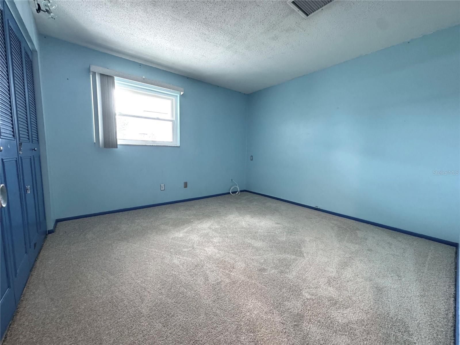 531 SUTTON PL — photo 14