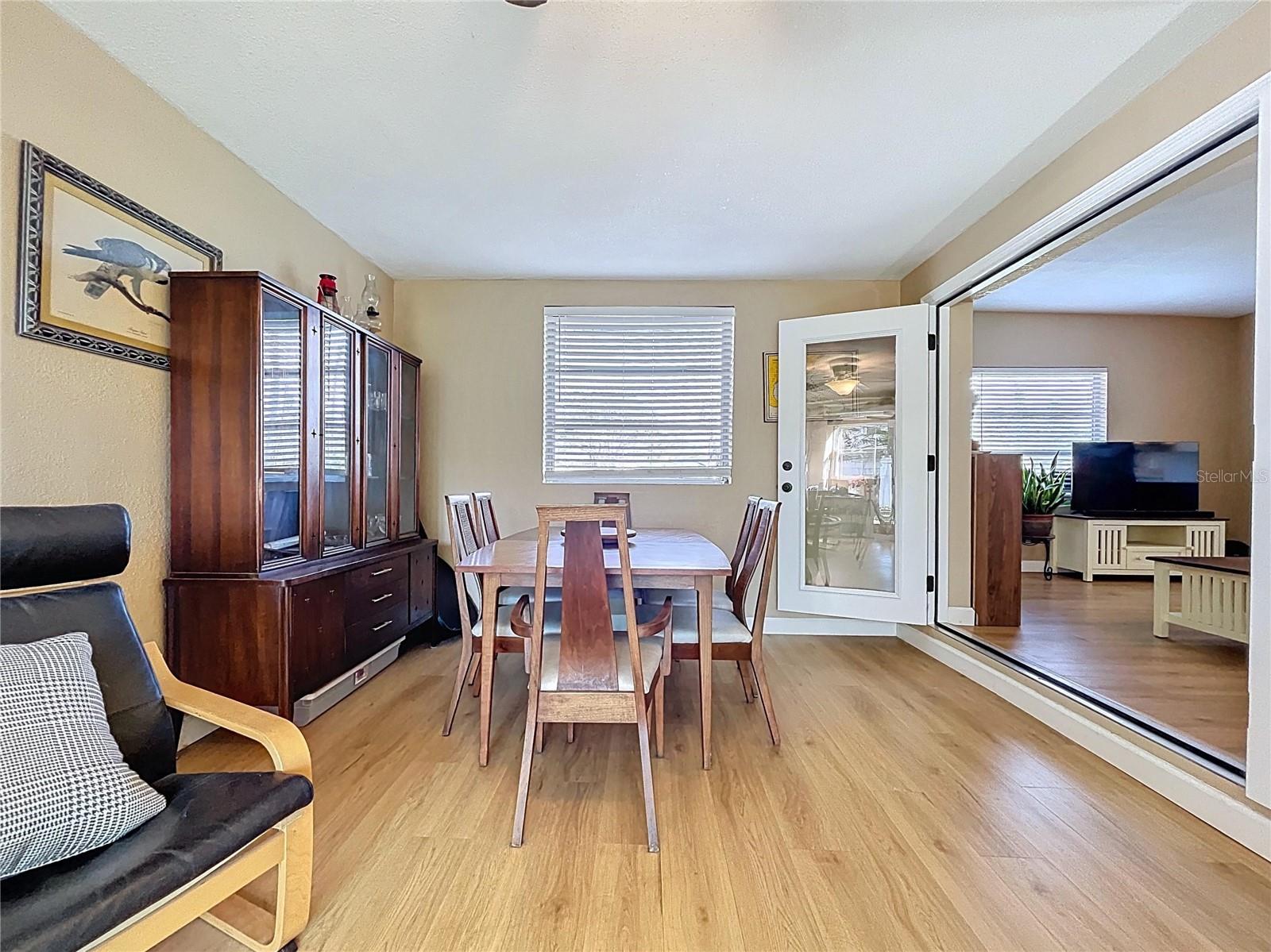 4042 ARKANSAS AVE NE — photo 17