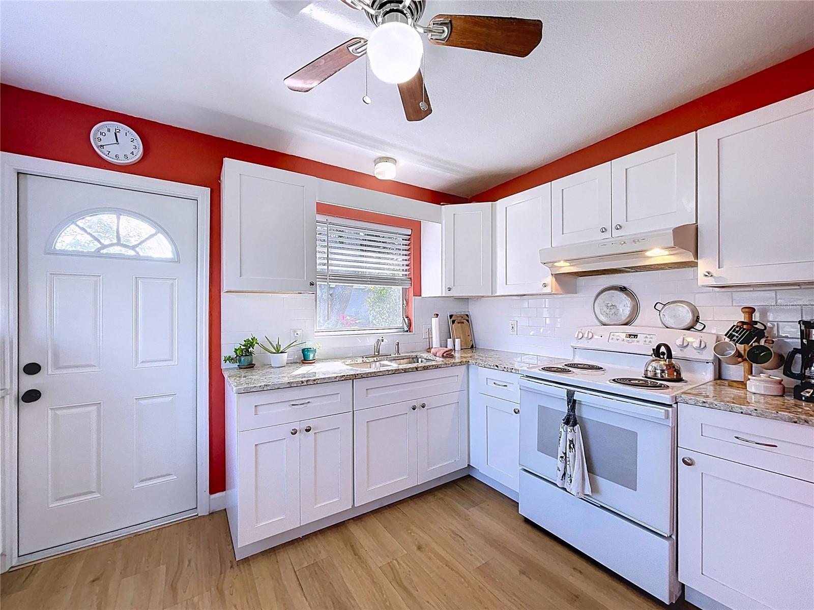 4042 ARKANSAS AVE NE — photo 5