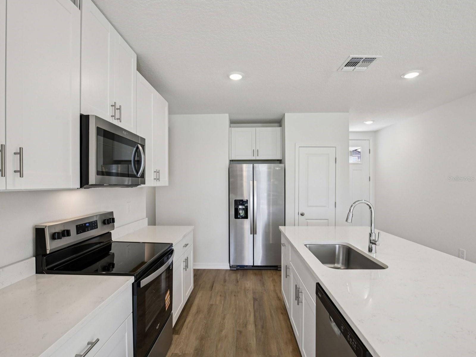 161 CANOE BEND AVE — photo 9