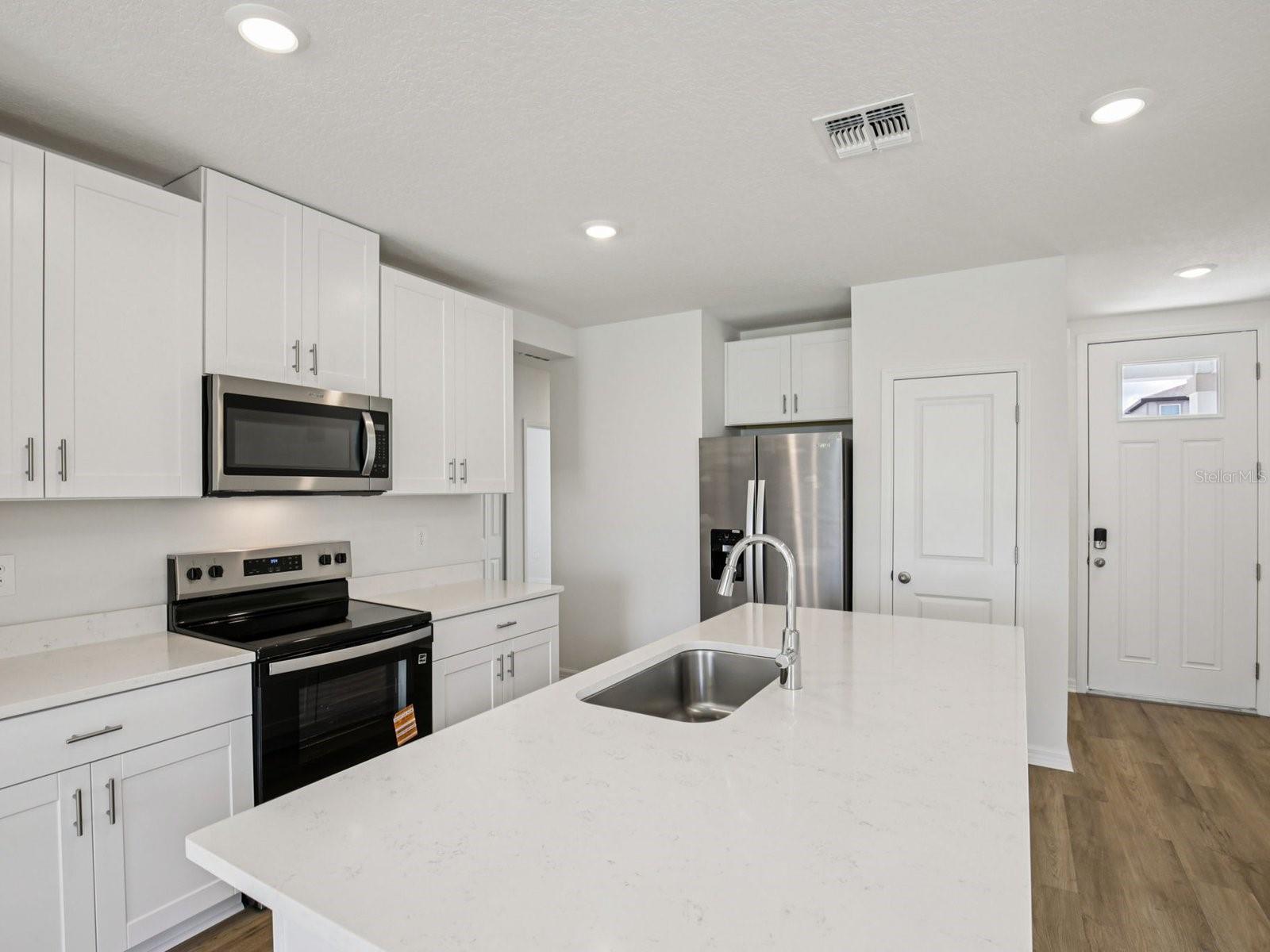 161 CANOE BEND AVE — photo 8