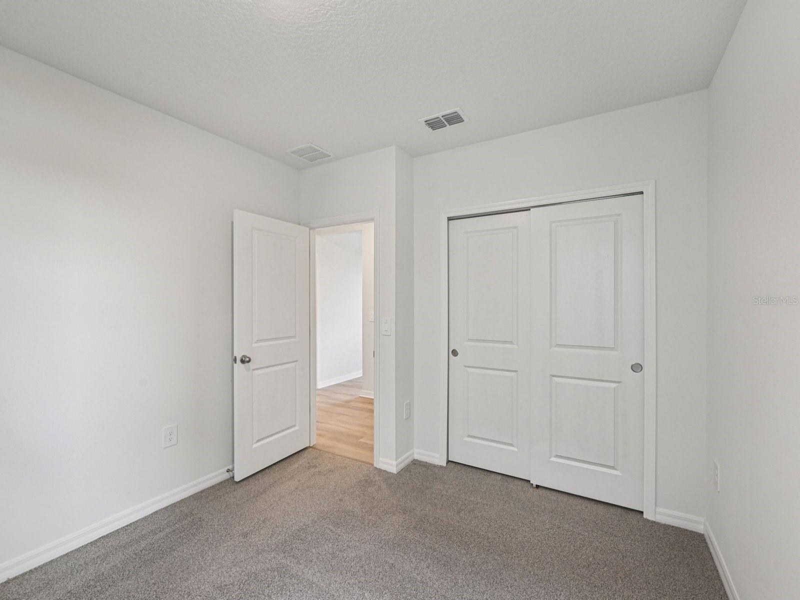 13617 SHELLMORE AVE — photo 13