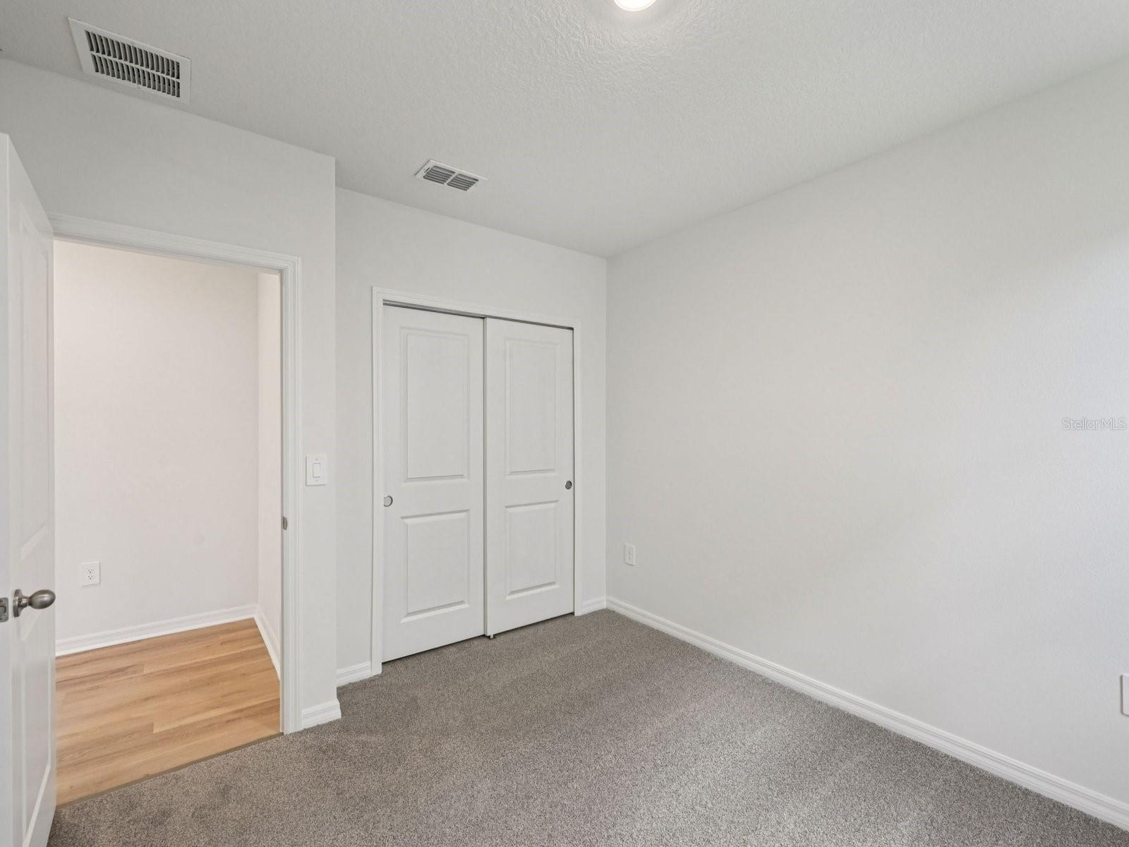 13617 SHELLMORE AVE — photo 12