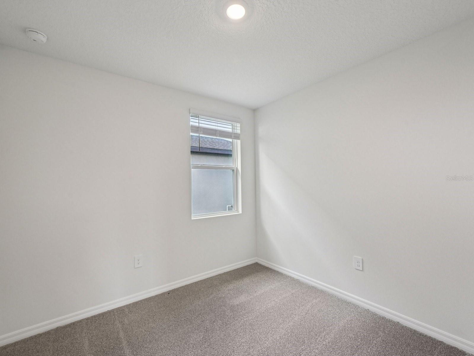 13617 SHELLMORE AVE — photo 14