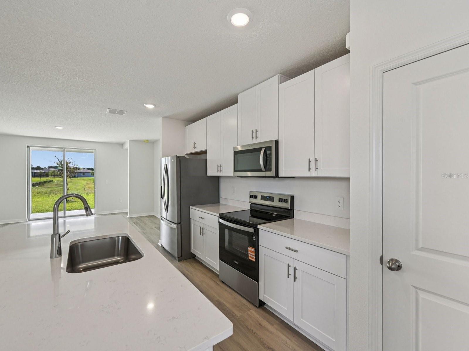 13617 SHELLMORE AVE — photo 5