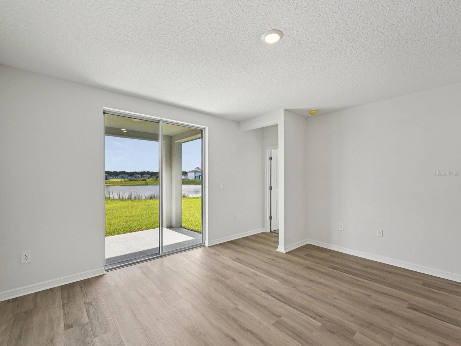 13617 SHELLMORE AVE — photo 8