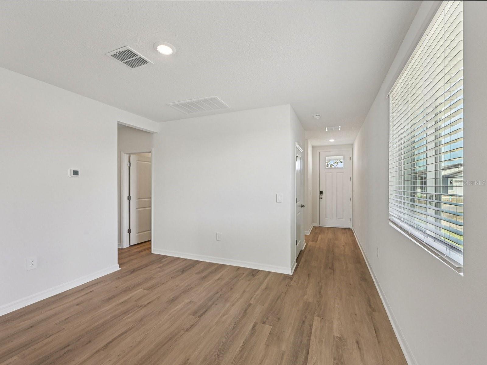 13617 SHELLMORE AVE — photo 7