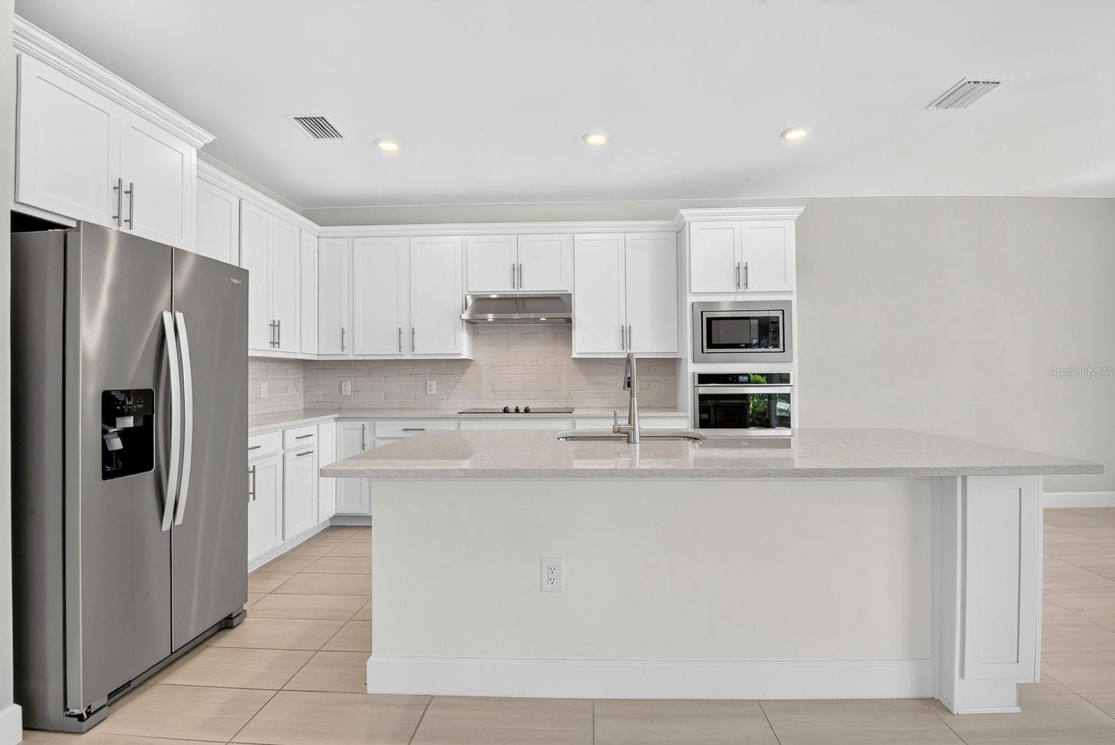 16320 HIDDEN OAK LOOP — photo 32