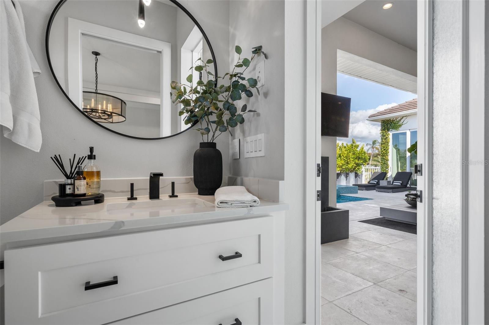 1643 STANFORD LN — photo 39