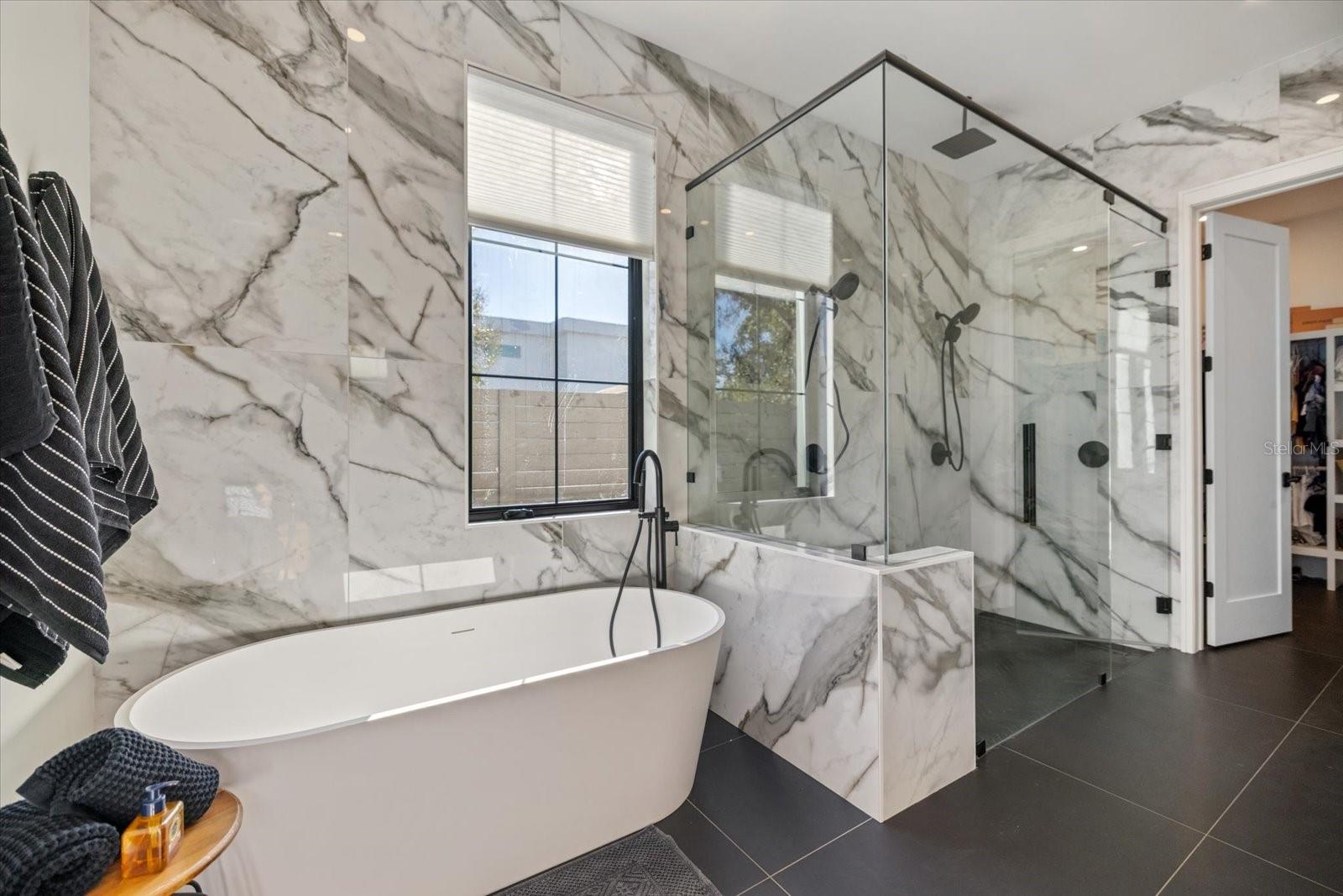 2045 GOLDENROD ST — photo 19