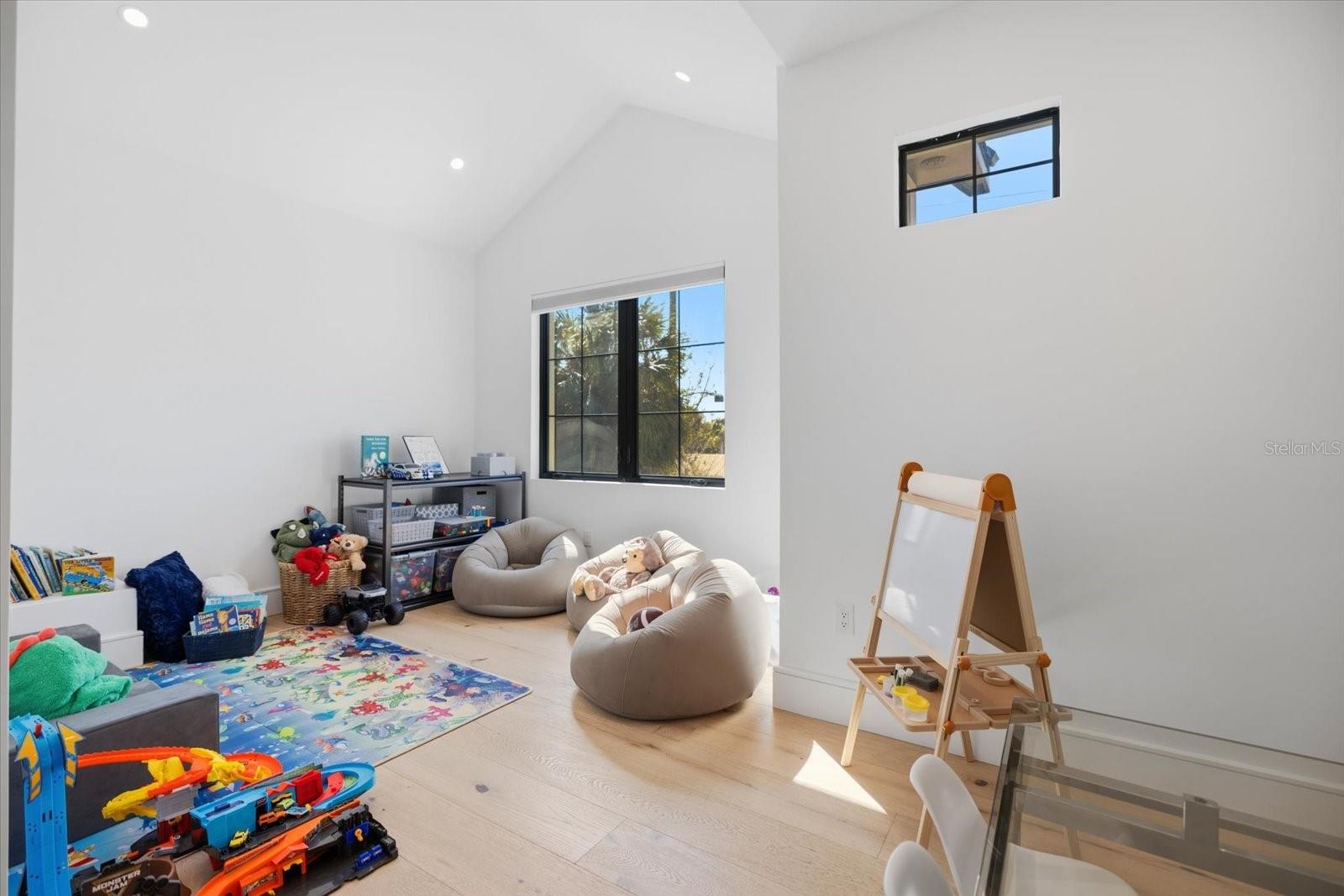 2045 GOLDENROD ST — photo 30
